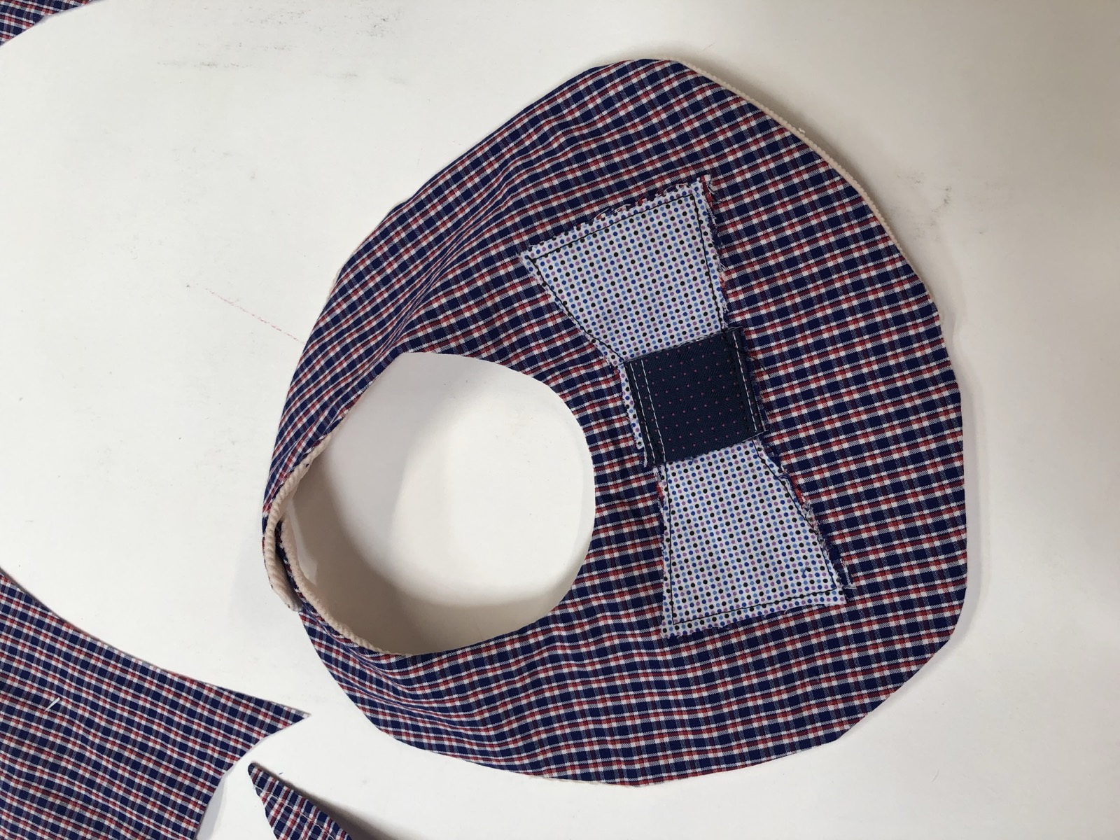 Bowtie bib