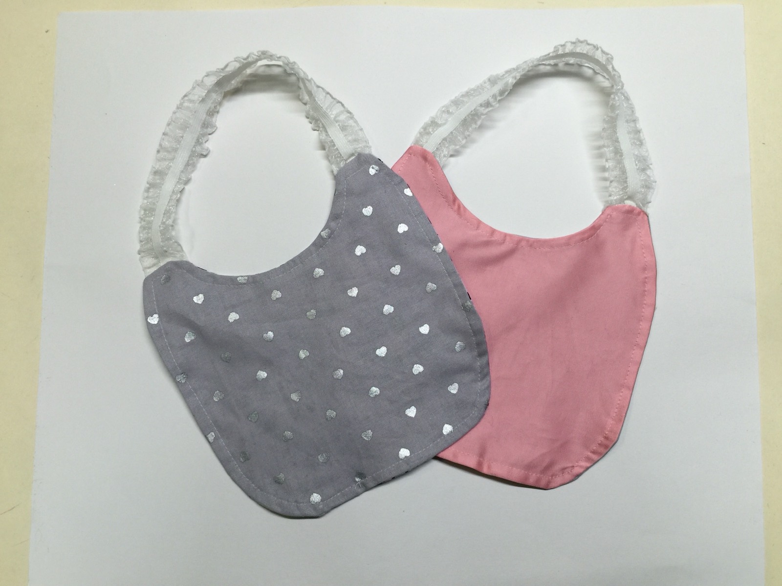 Elastic bibs