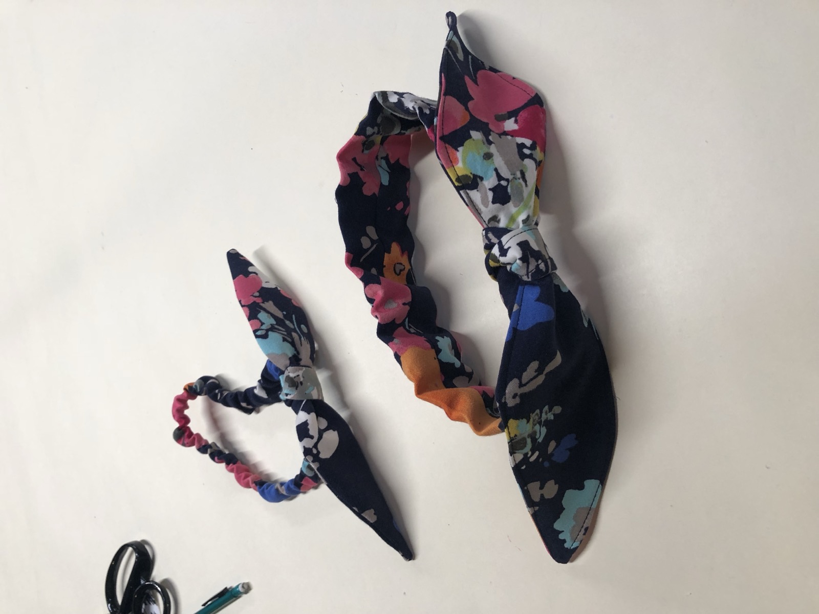 Headband with bow