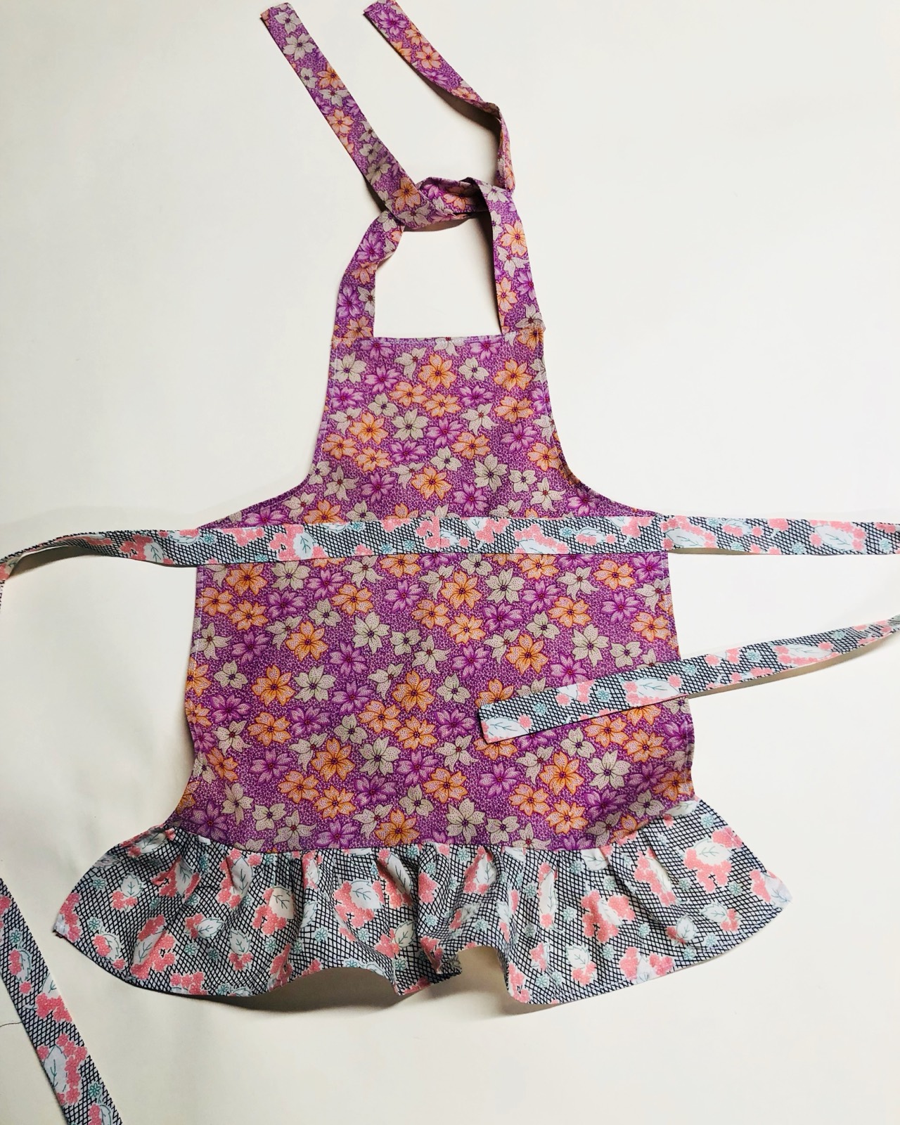Kid apron